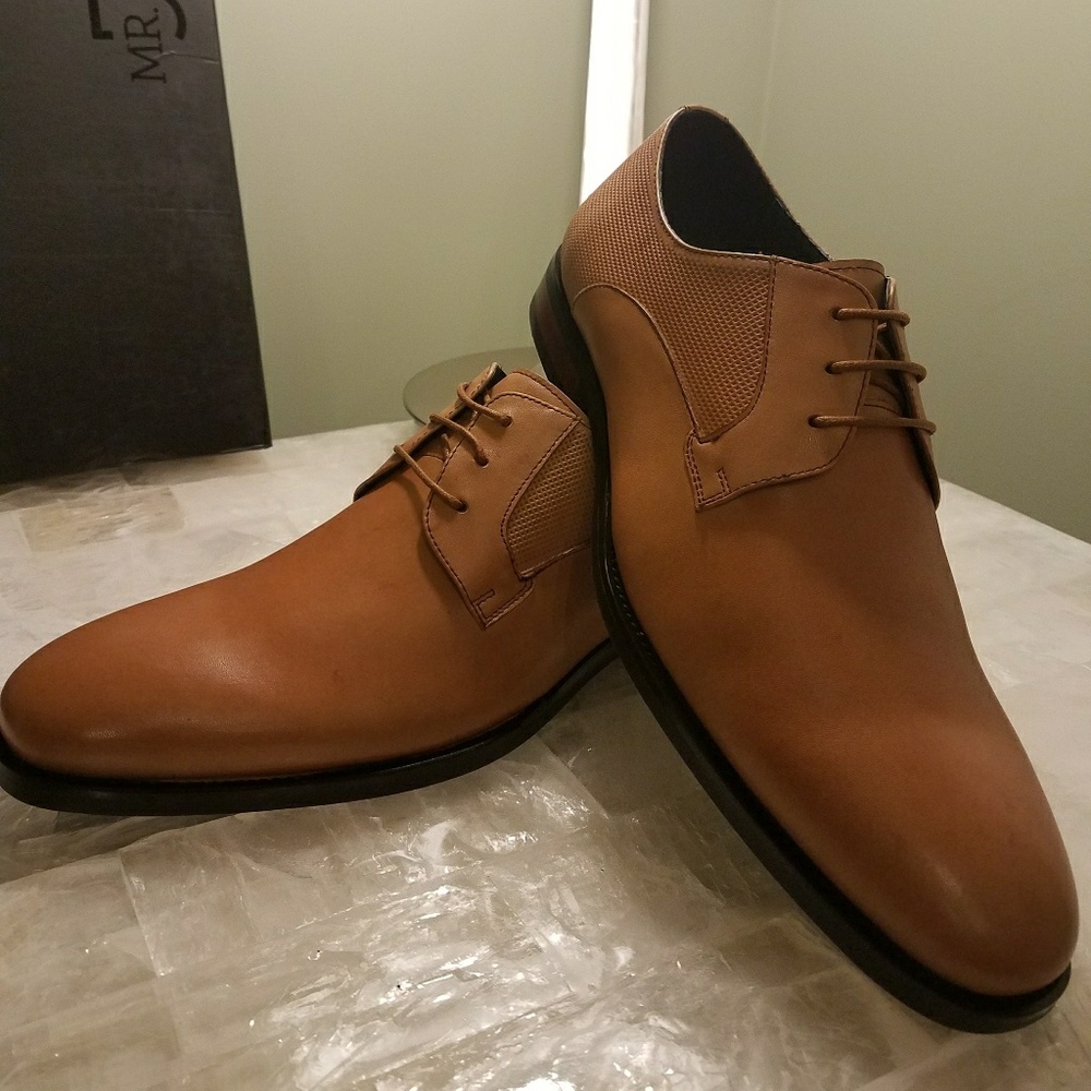 Shoes - Picture 3 of 6